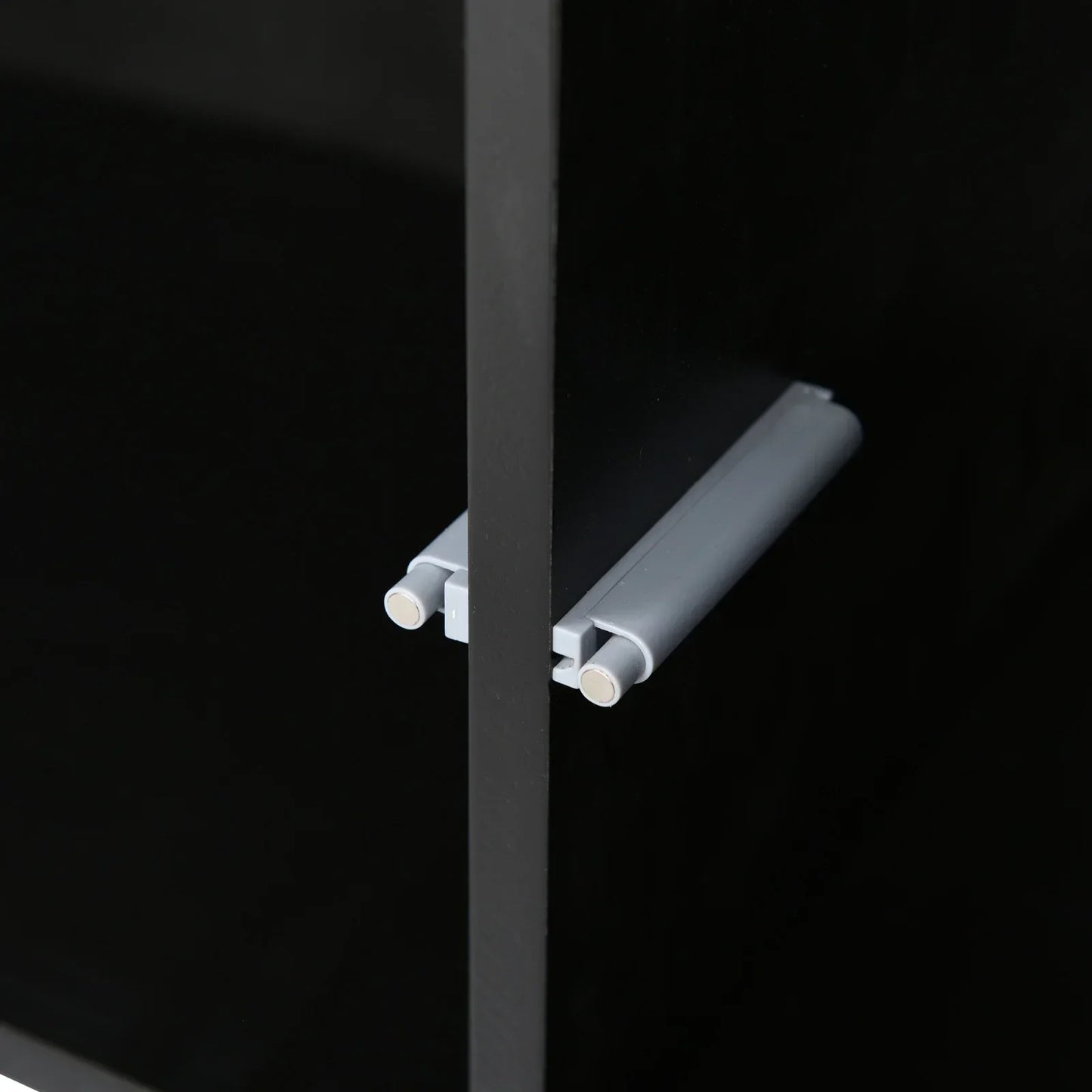 Meuble TV LED moderne avec 3 tiroirs et étagères en verre